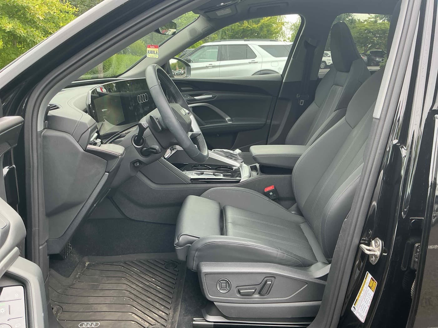 Before — Audi Q6, Interior reset
